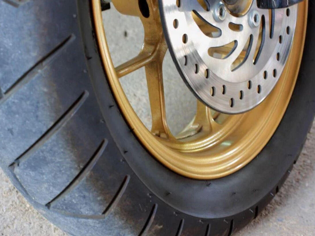 Curb rash repair